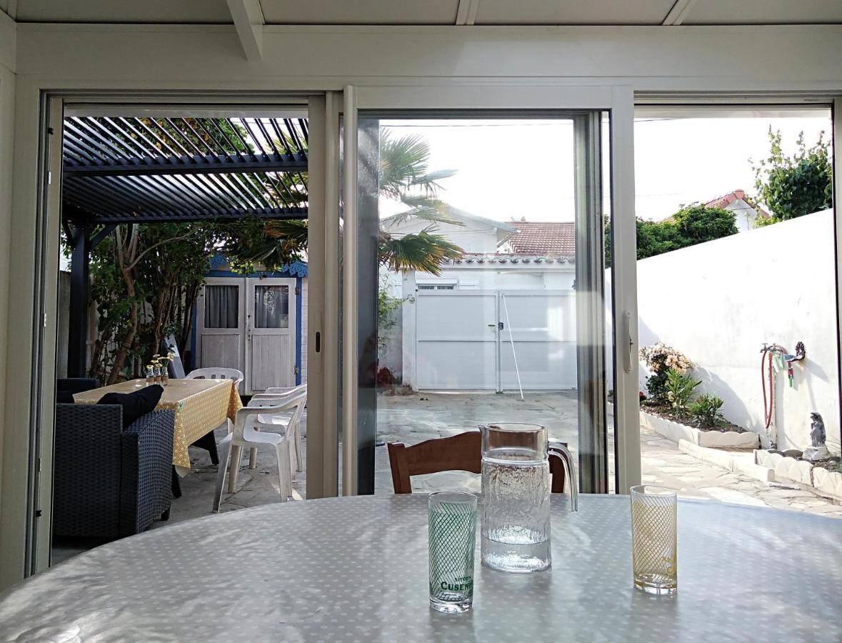 Maison Boisvinet Saint-Gilles-Croix-De-Vie, 4-5 P, Belle Cour Interieure, 200M Plage المظهر الخارجي الصورة
